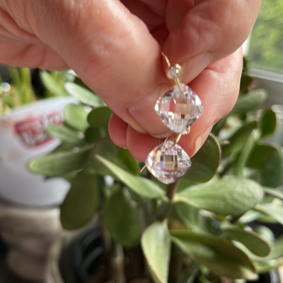 NWOT 14k Swarovski crystal 10mm dangles - Picture 3 of 5
